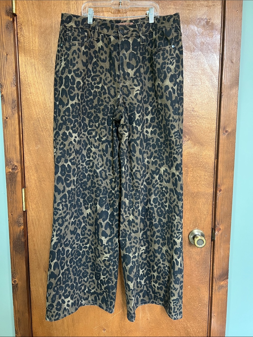 Judy Blue Leopard Print Wide-Leg Jeans - Brown & Black